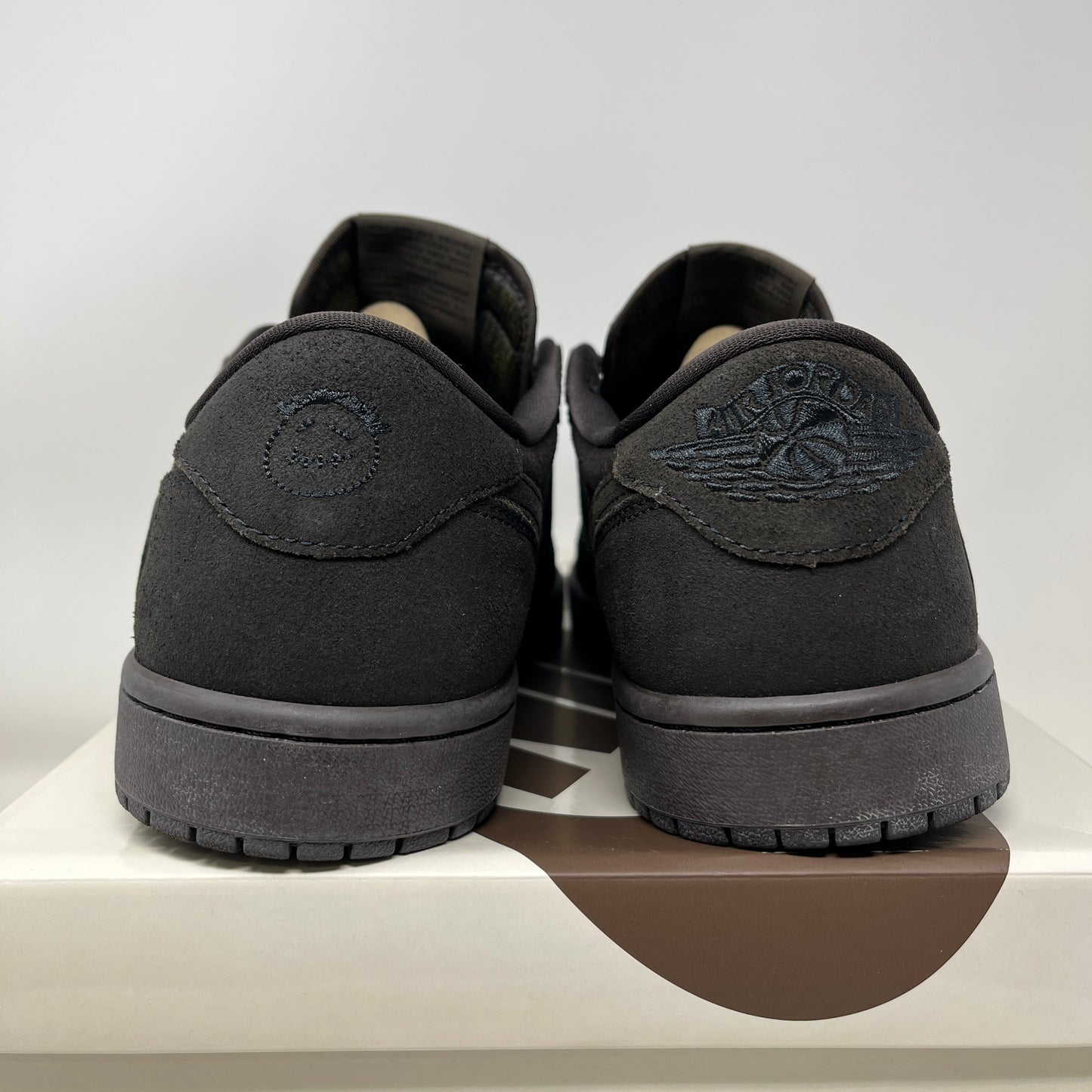 Jordan 1 Retro Low OG SP Travis Scott Velvet Brown (Tried On)