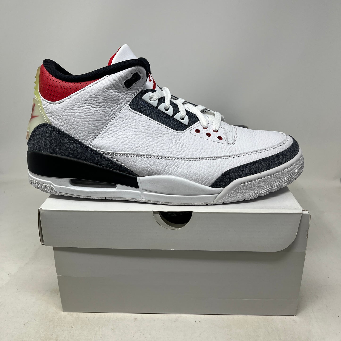 Jordan 3 Retro SE Fire Red Denim (2020)