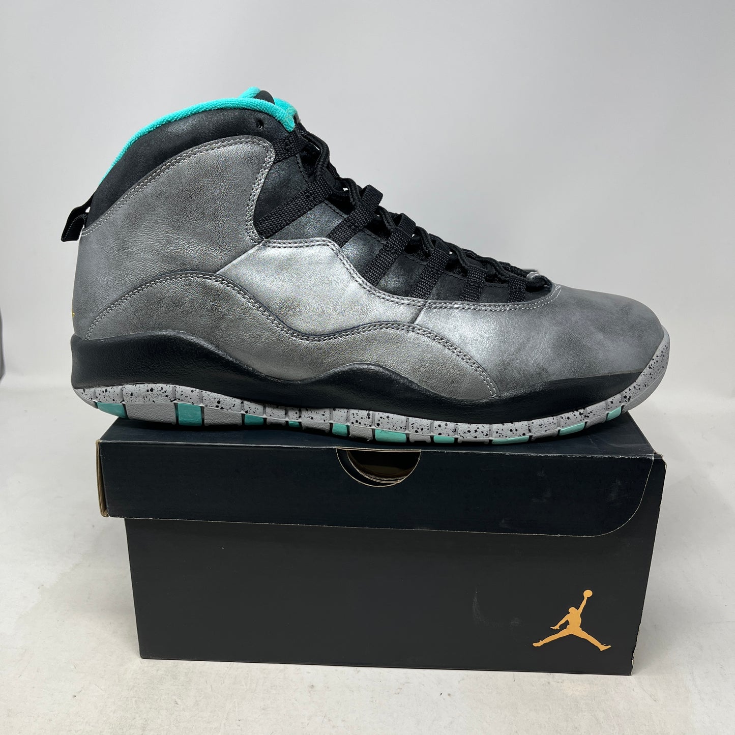 Jordan 10 Retro Lady of Liberty 30th Anniversary