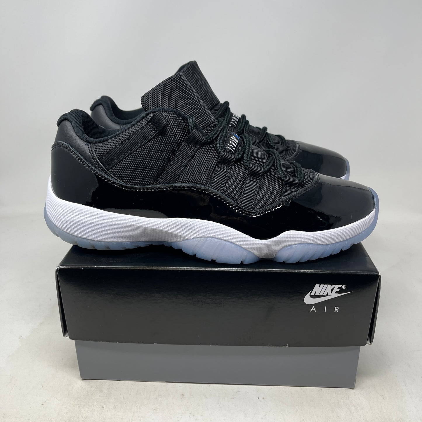 Jordan 11 Retro Low Space Jam Used