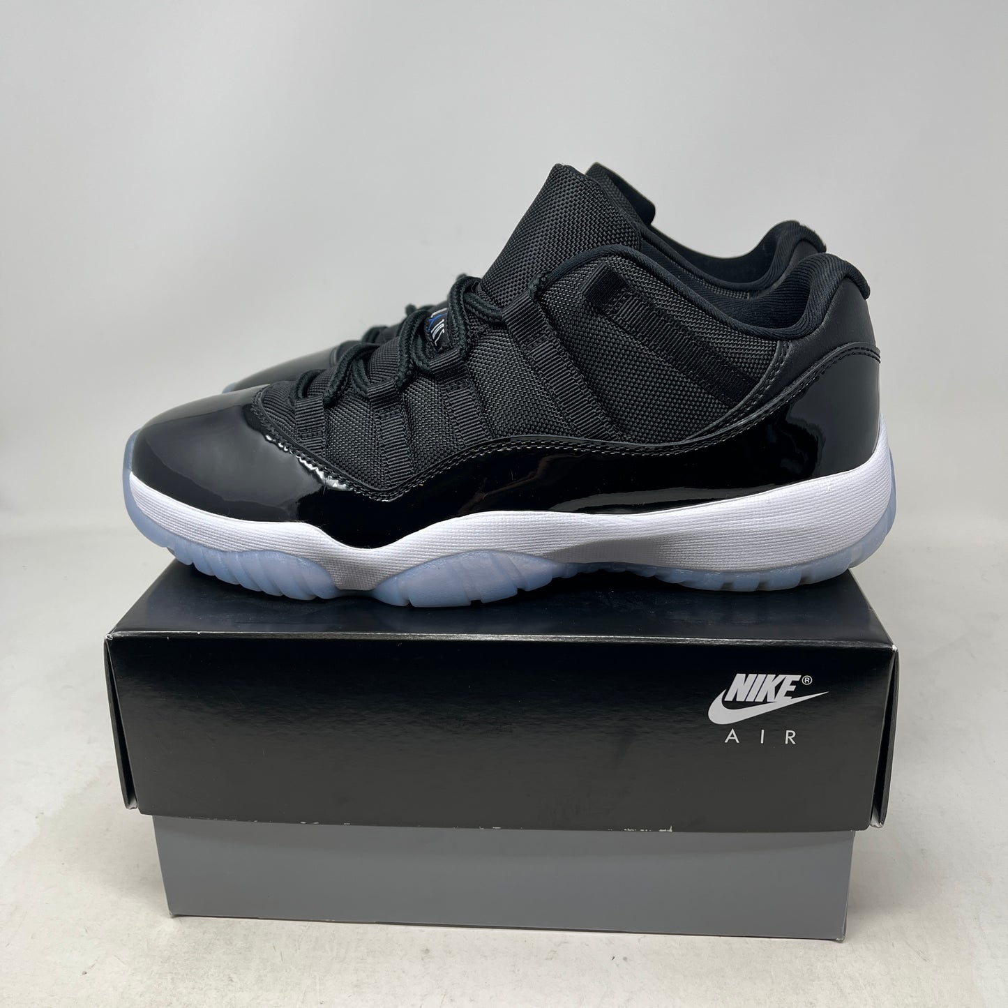 Jordan 11 Retro Low Space Jam Used