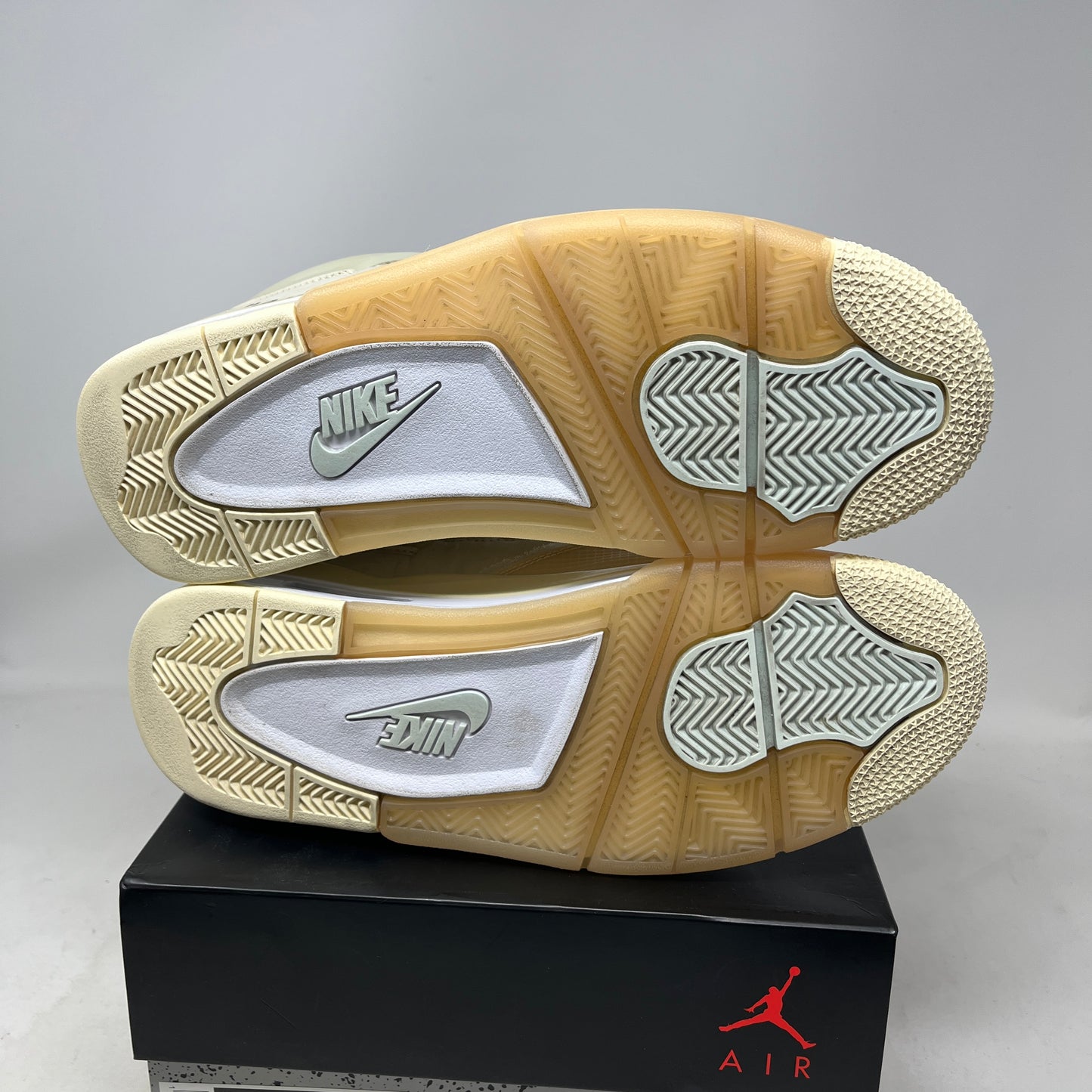 Jordan 4 Retro Off-White Sail (Women's) Used