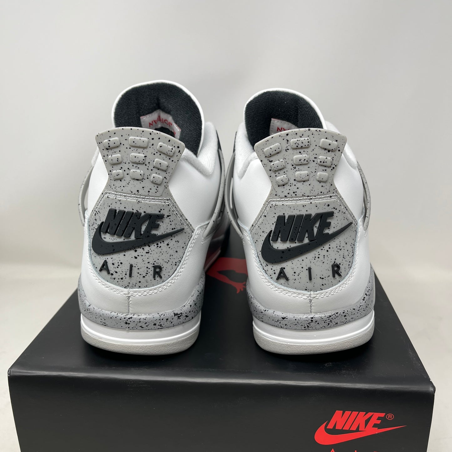Jordan 4 Retro White Cement (2025) Used