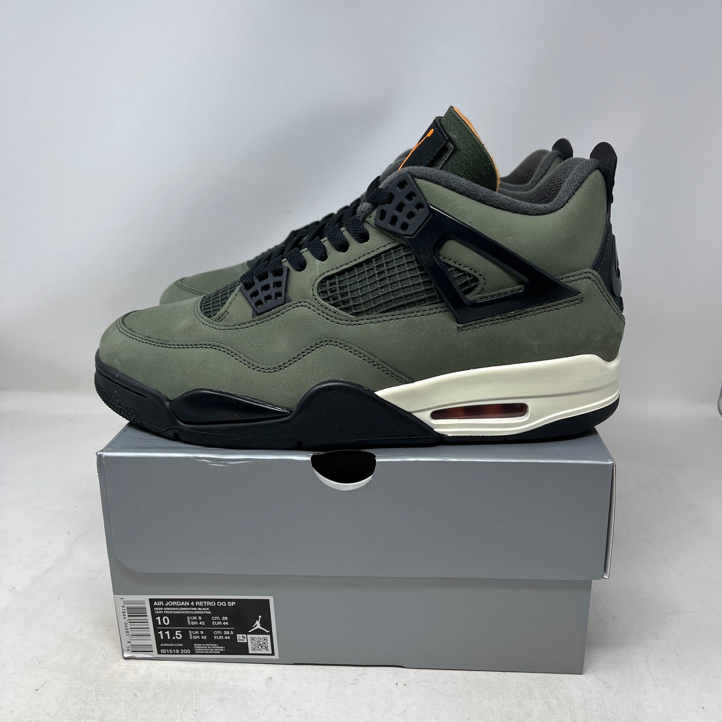 Jordan 4 Retro OG SP Undefeated (2025) Used