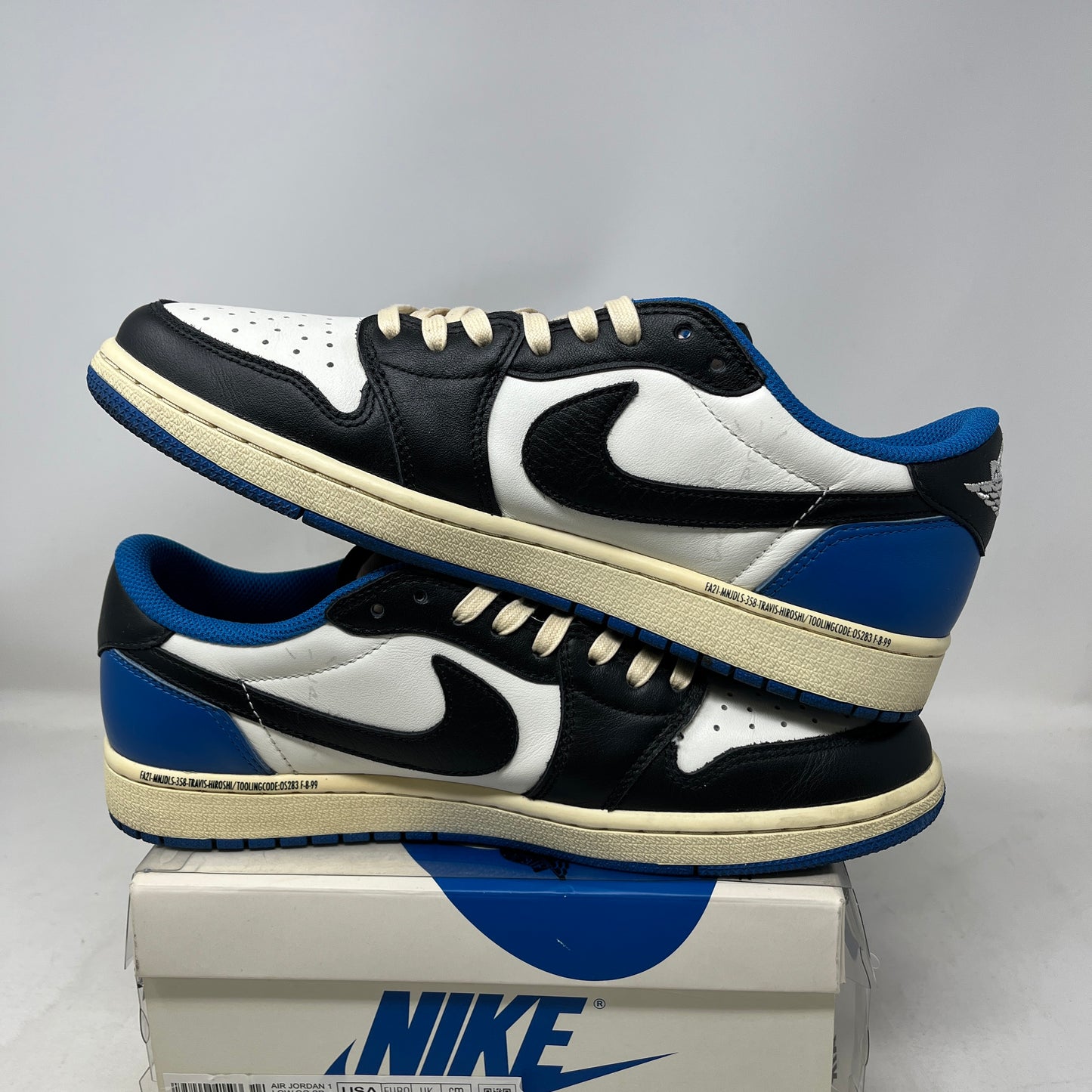 Jordan 1 Retro Low OG SP Fragment x Travis Scott Used