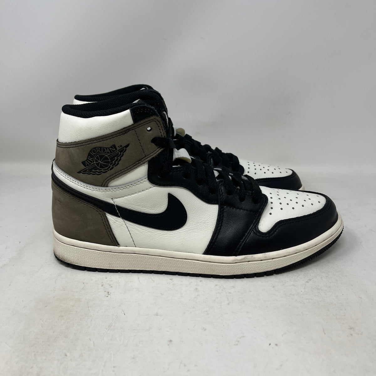Jordan 1 Retro High Dark Mocha Used (No Box)