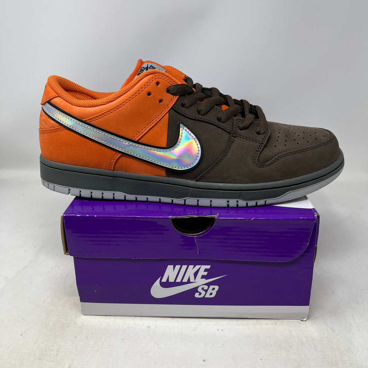 Nike SB Dunk Low Pro Muni Fast Pass