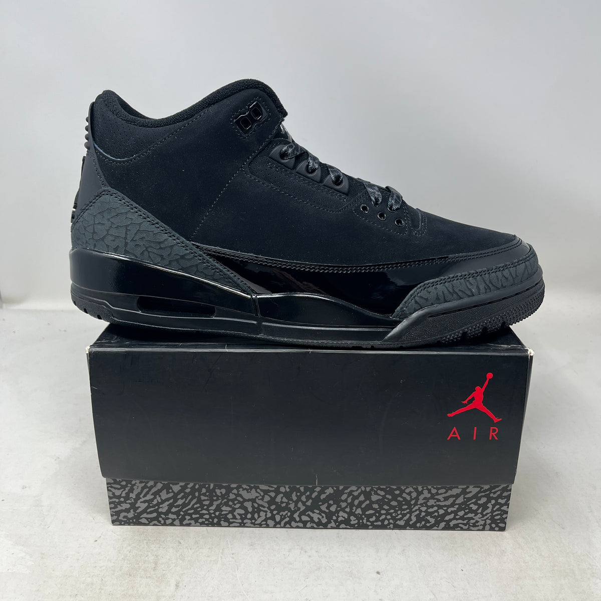 Jordan 3 Retro Black Cat (2025)