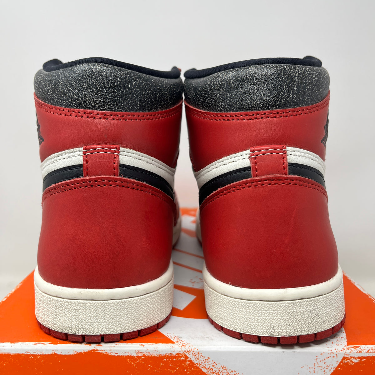 Jordan 1 Retro High OG Chicago Lost and Found Used