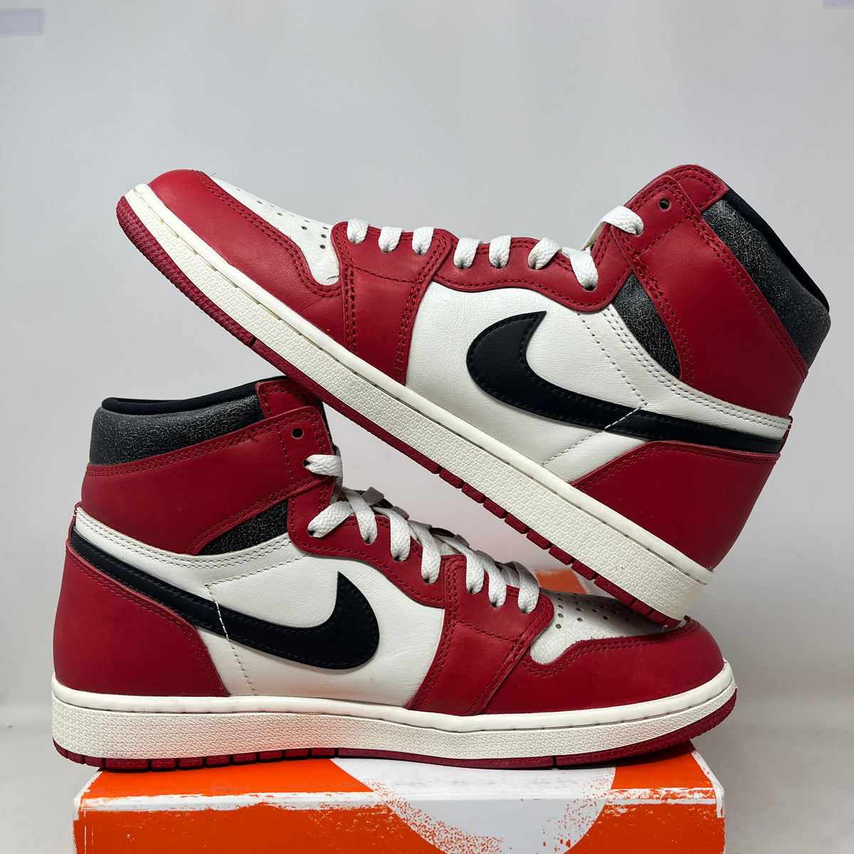 Jordan 1 Retro High OG Chicago Lost and Found Used