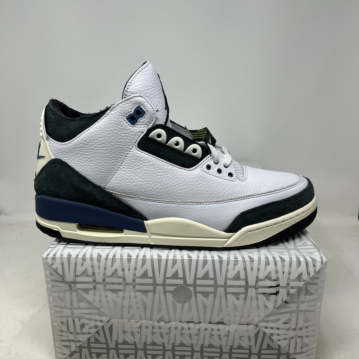 Jordan 3 Retro OG SP A Ma Maniére Diffused Blue