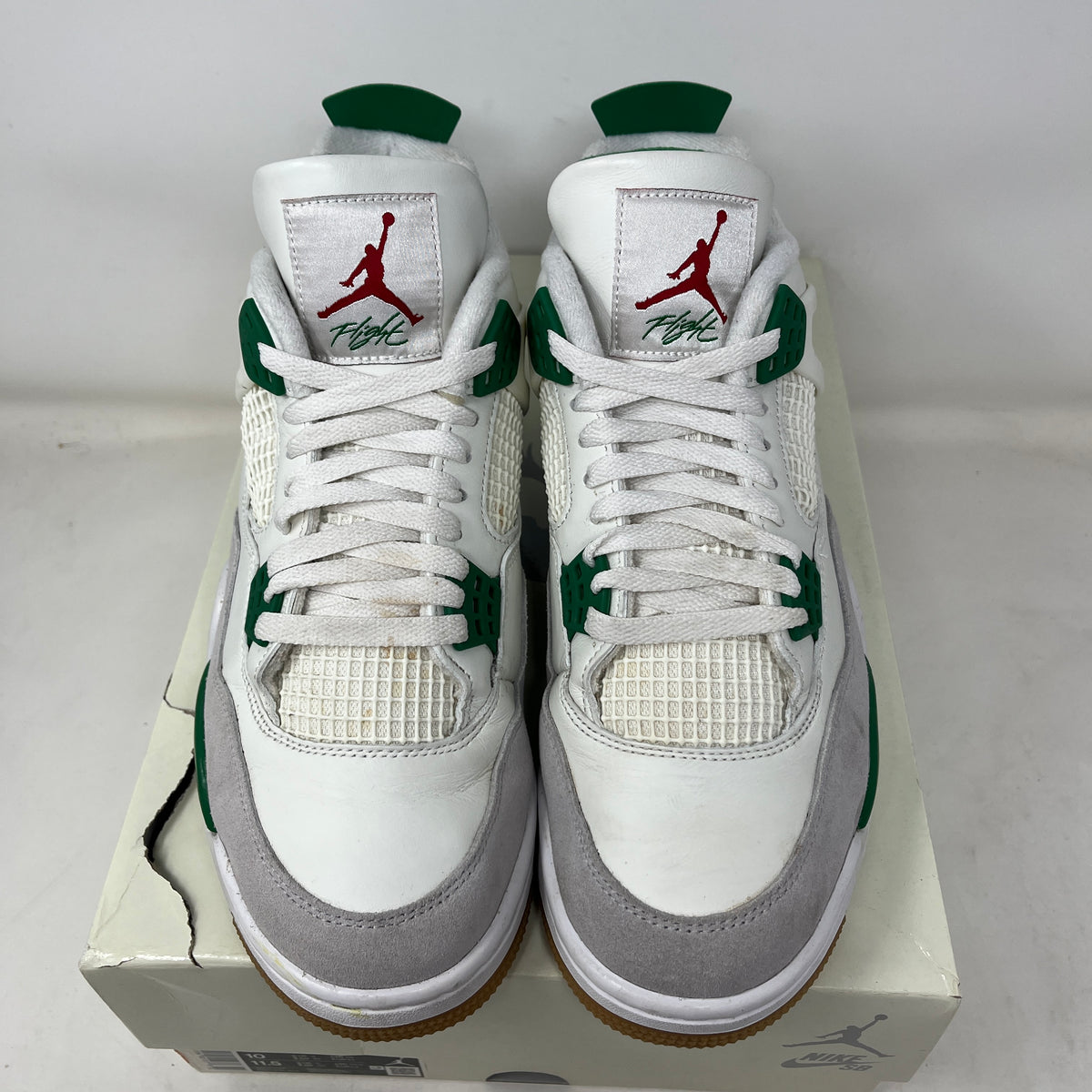 Jordan 4 Retro SB Pine Green Used