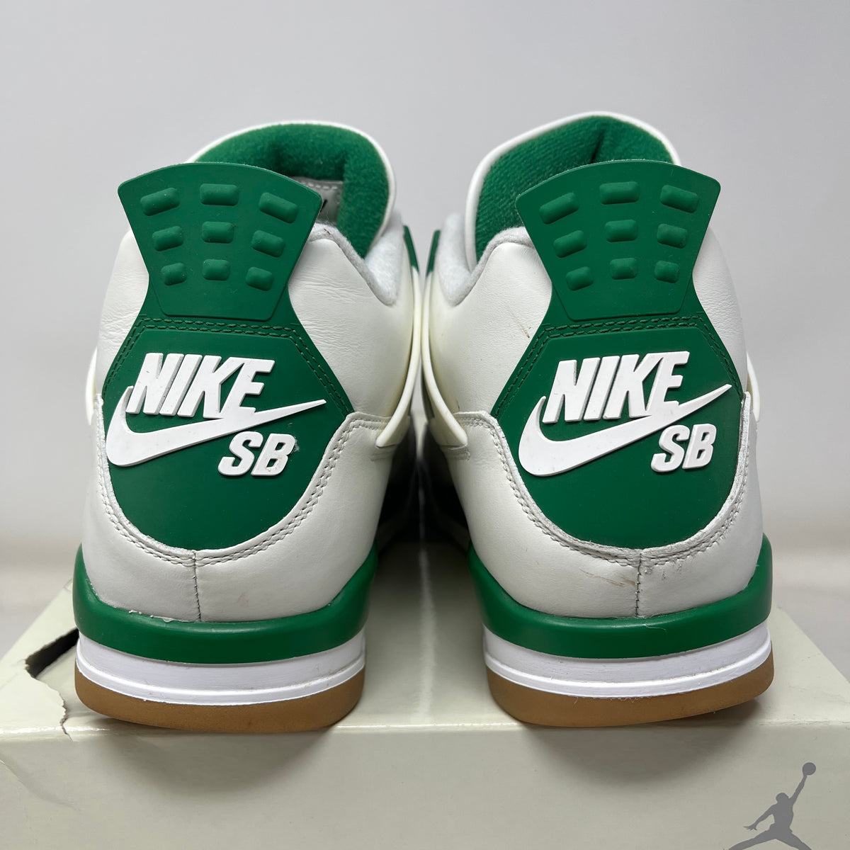 Jordan 4 Retro SB Pine Green Used