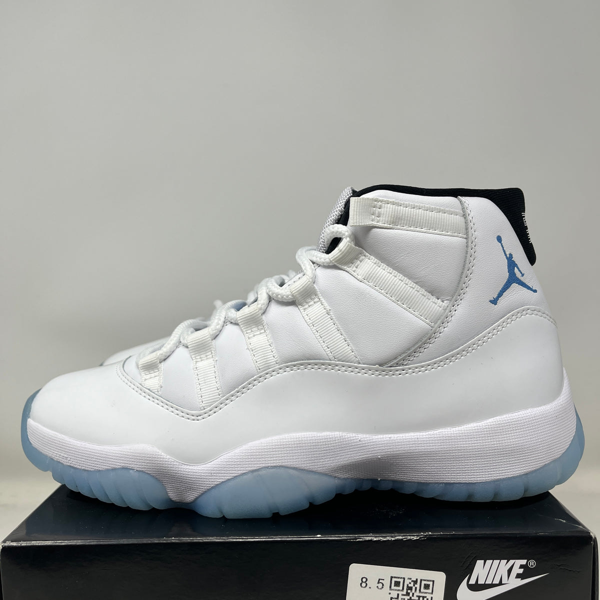 Jordan 11 Retro Legend Blue (2024)